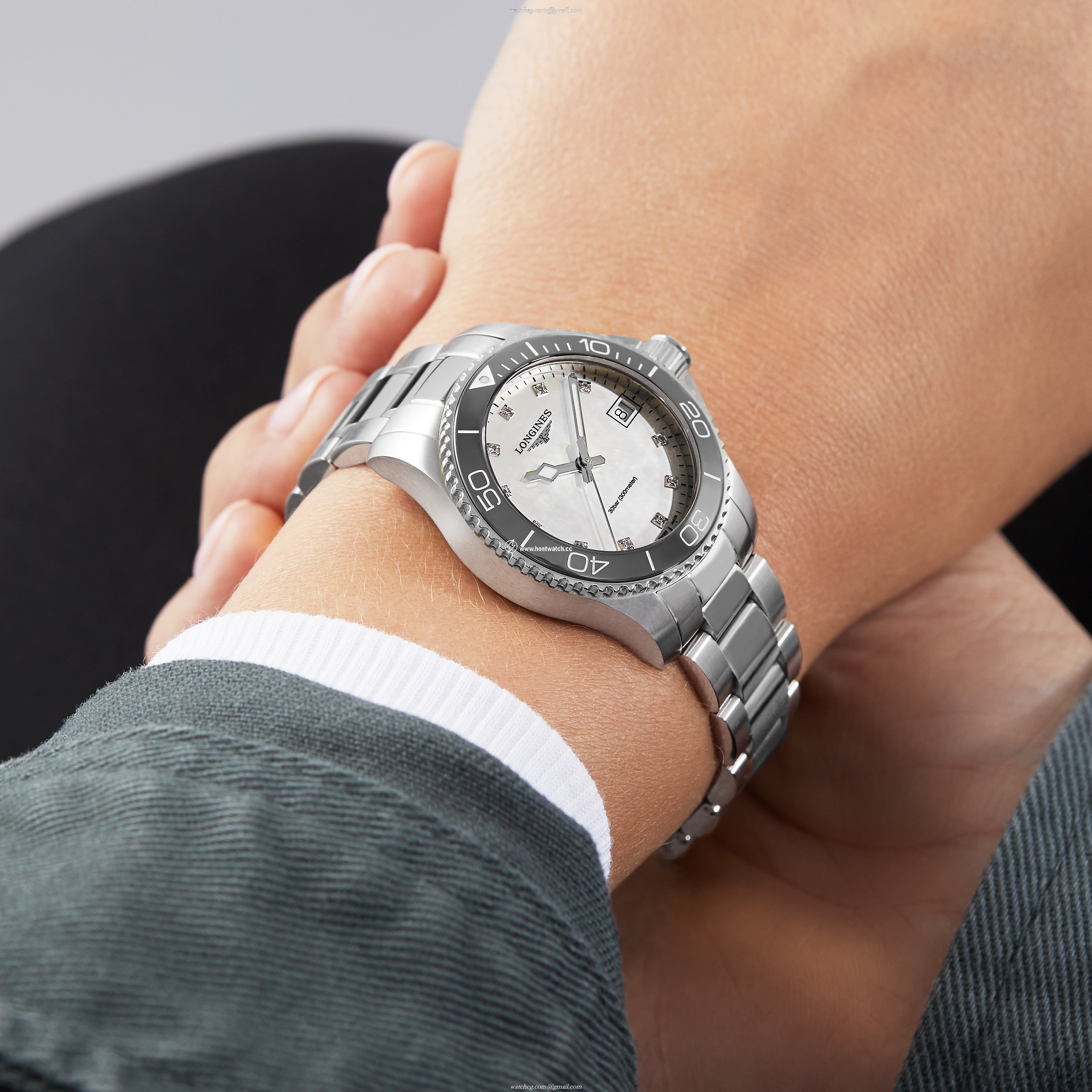 Longines HydroConquest L33704876 Stainless Steel and Ceramic Quartz Mother Of Pearl